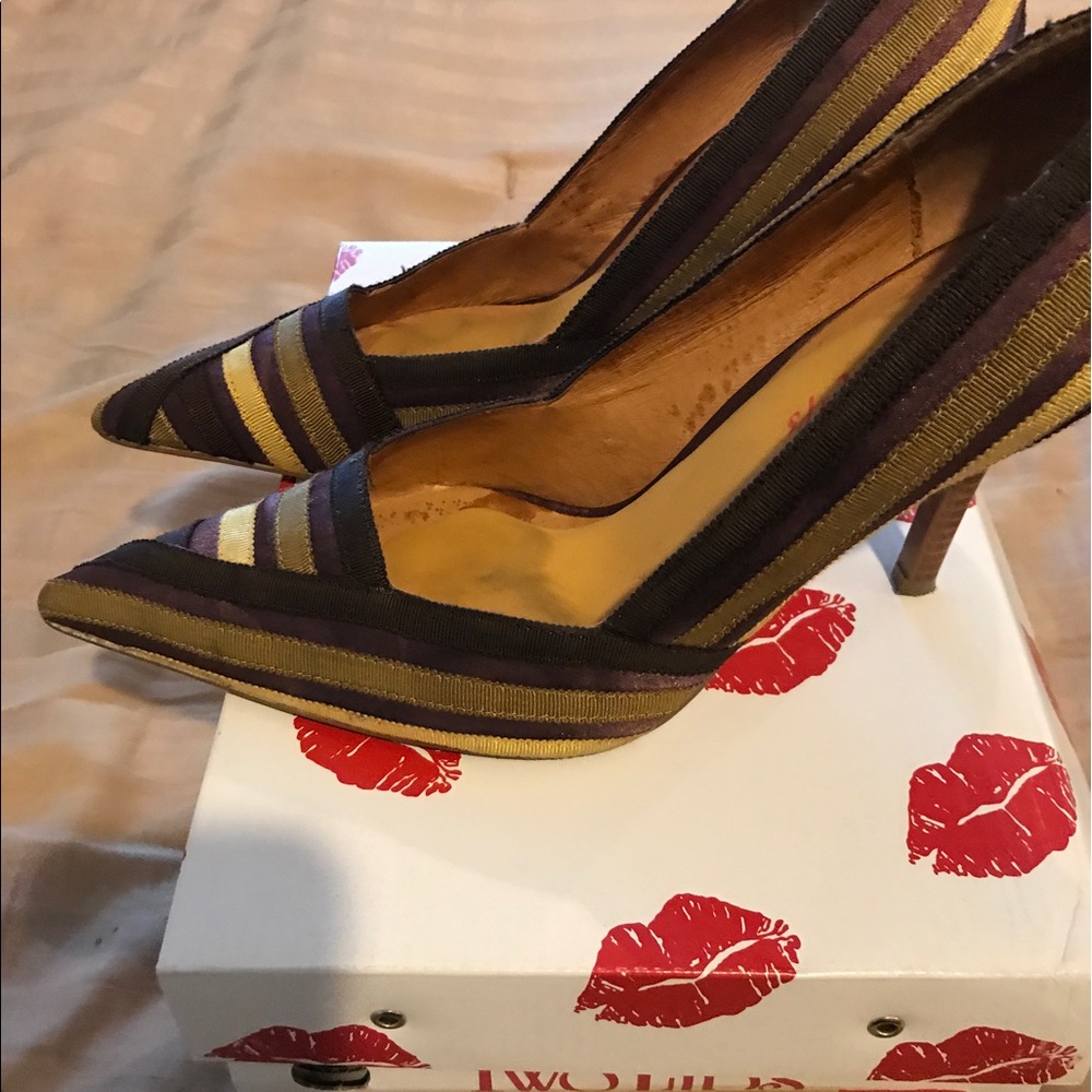 Shoes - Picture 2 of 3